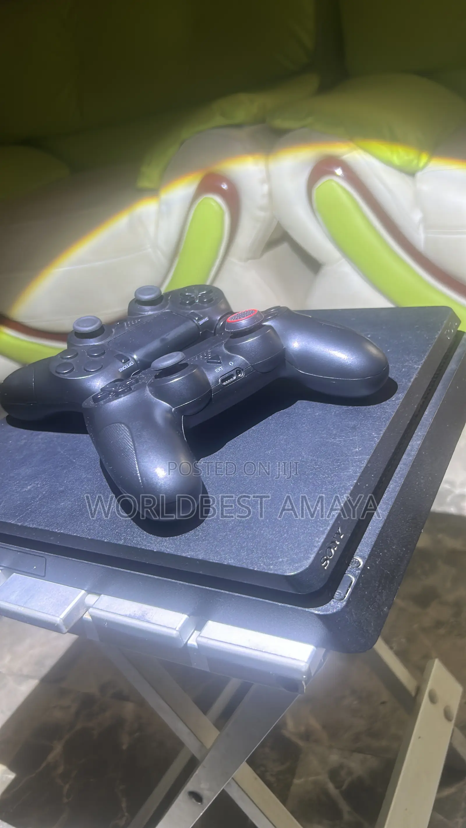 PS4 Slim Black