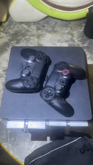 PS4 Slim Black