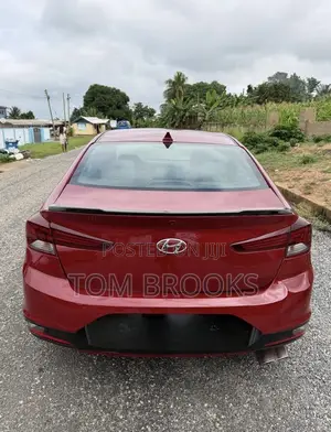 Hyundai Elantra 2020 Red