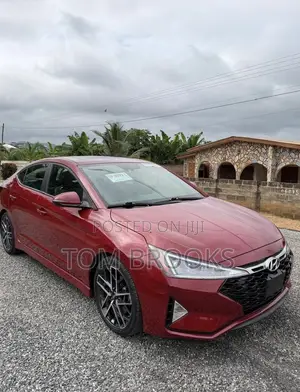Hyundai Elantra 2020 Red