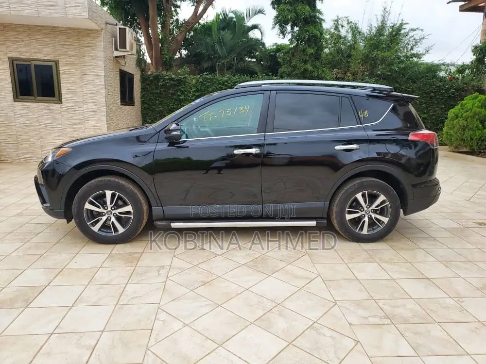 Toyota RAV4 XLE FWD (2.5L 4cyl 6A) 2017 Black
