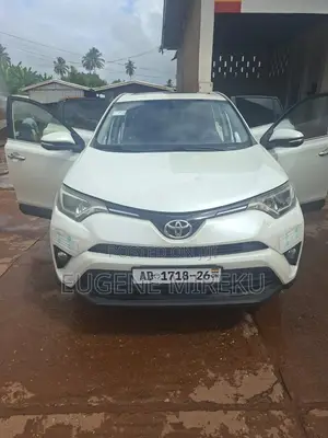 Toyota RAV4 2018 White