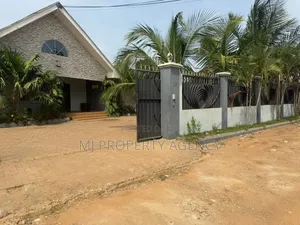 7bdrm House in Community 26 for rent