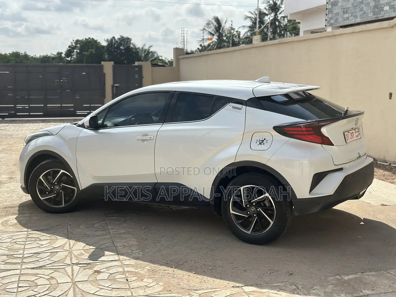 Toyota C-HR Limited 2021 White
