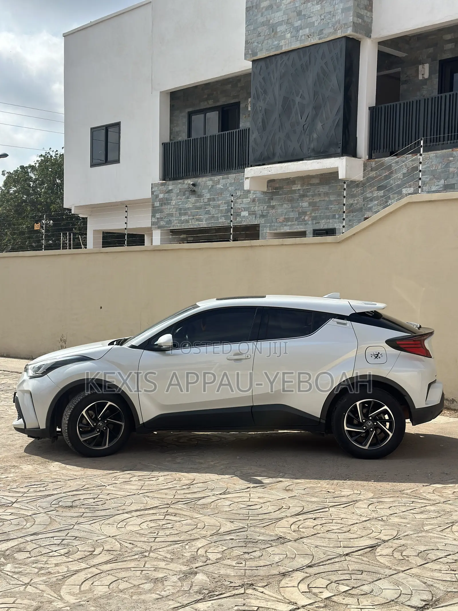 Toyota C-HR Limited 2021 White