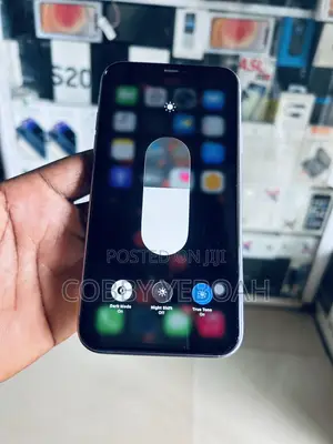Apple iPhone 11 64 GB Purple