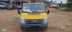 Ford Transit 2014 Yellow