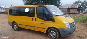 Ford Transit 2014 Yellow