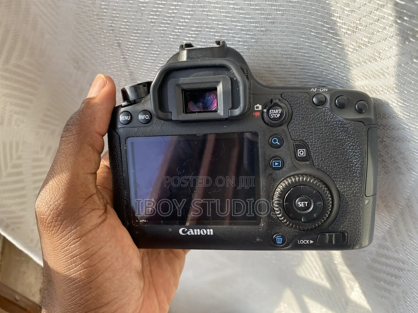 Canon 6D With a Battery, Charger and Strap