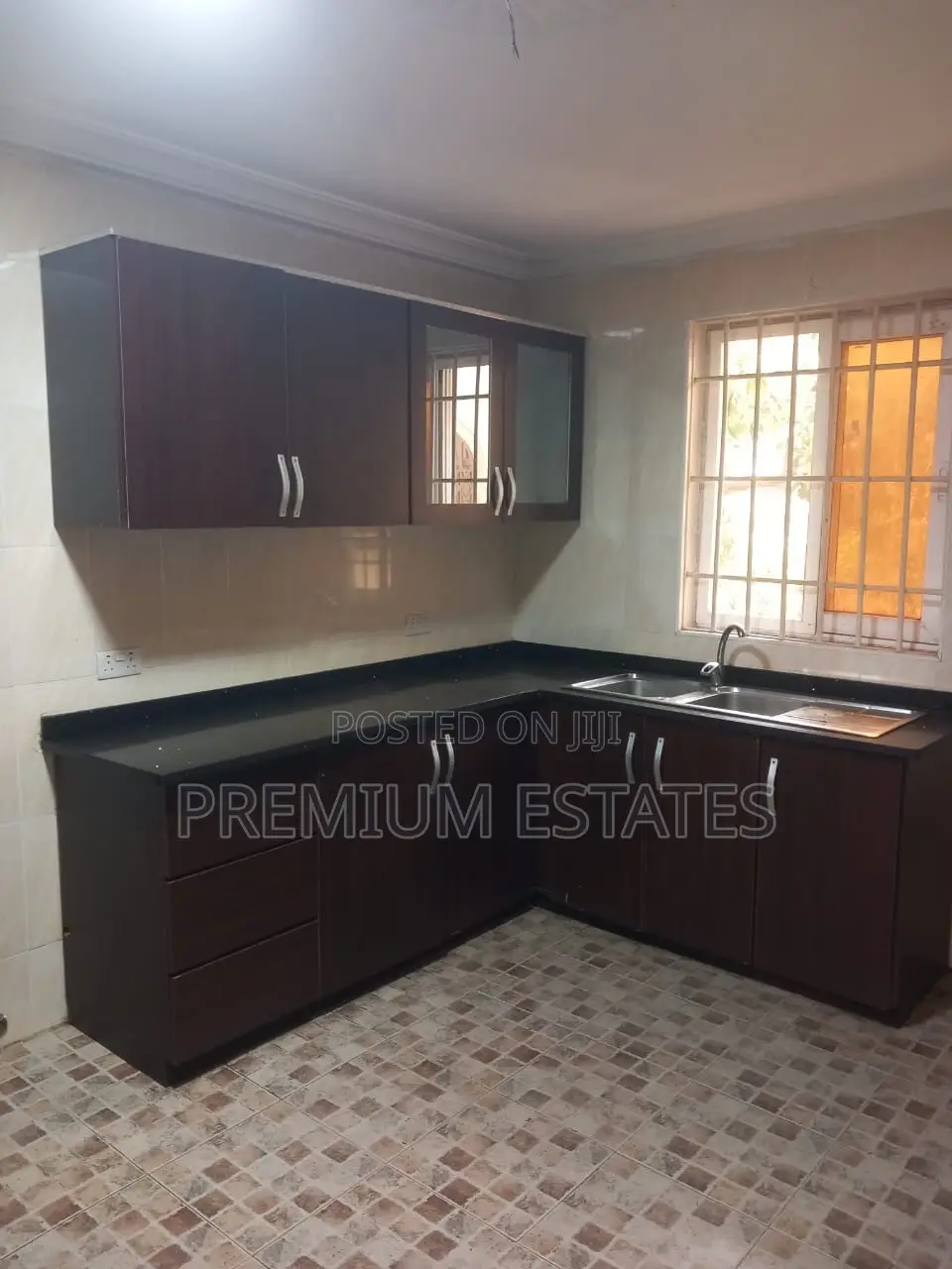 3bdrm Apartment in Spintex for rent