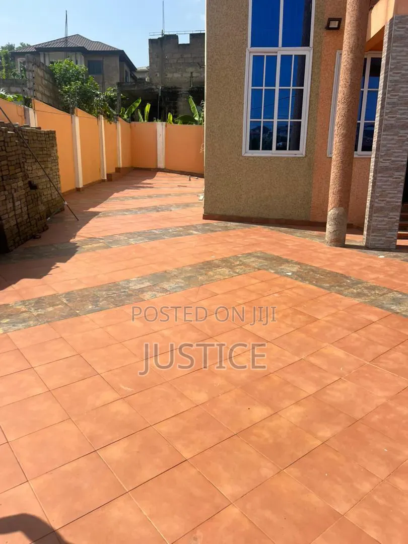 4bdrm House in Kwabenya for sale