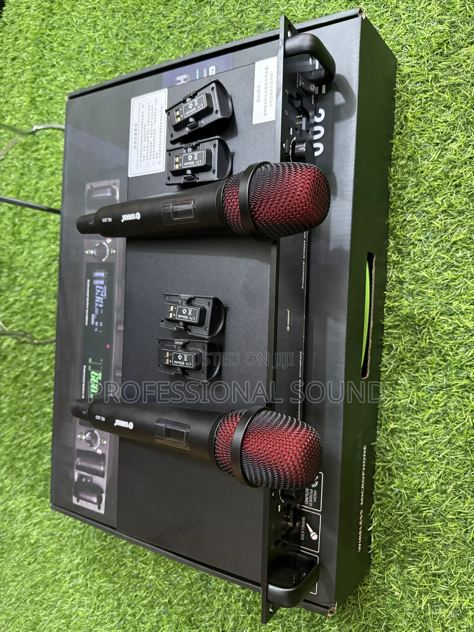 Yamaha RE-200 Dual-Channel Wireless Rechargeable Microphone