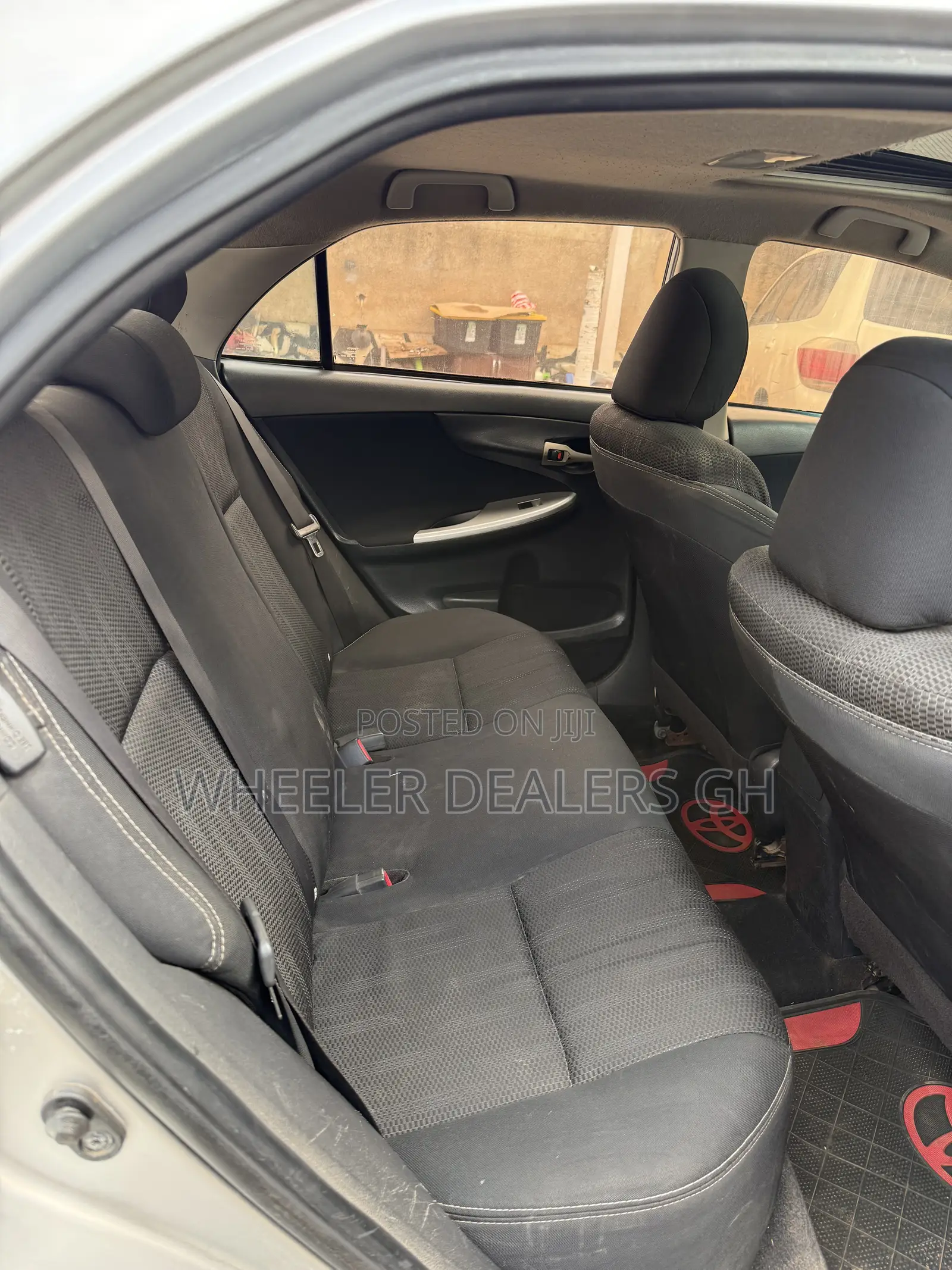 Toyota Corolla S 4dr Sedan (1.8L 4cyl 4A) 2013 Silver