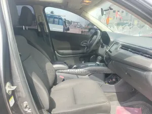 Honda HR-V 4dr SUV (1.5L 4cyl CVT) 2016 Gray