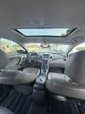 Hyundai Elantra Limited 4dr Sedan (1.8L 4cyl 6A) 2015 Silver