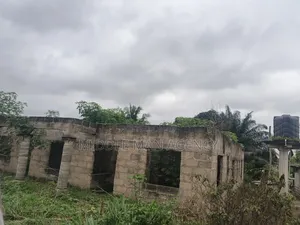 12bdrm House in Ejisu-Juaben Municipal for sale
