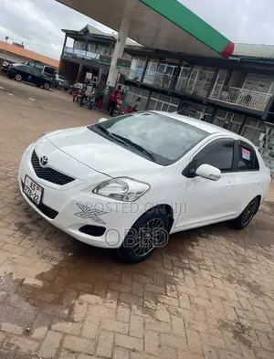 Toyota Corolla 2013 White