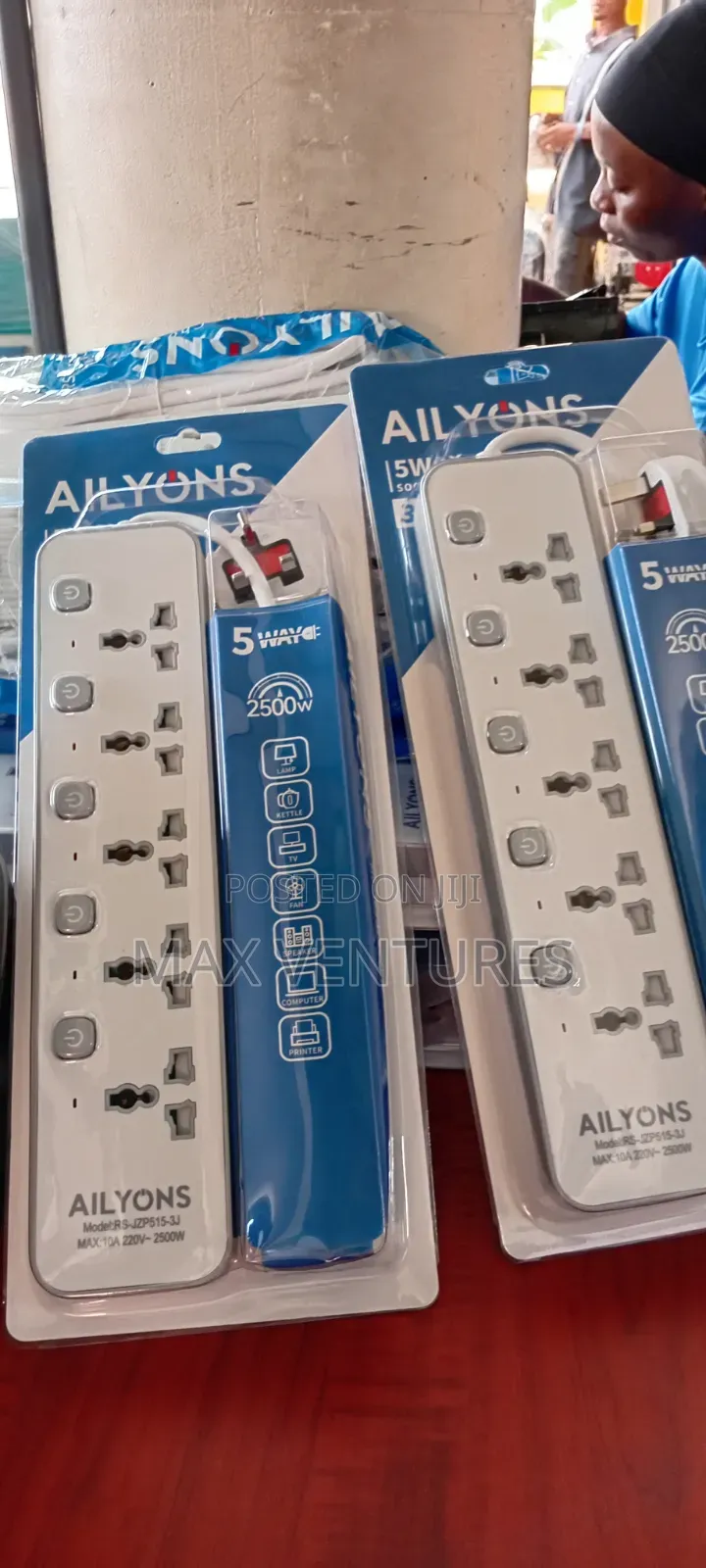 Ailyons 5-Way Power Strip With Individual Switches