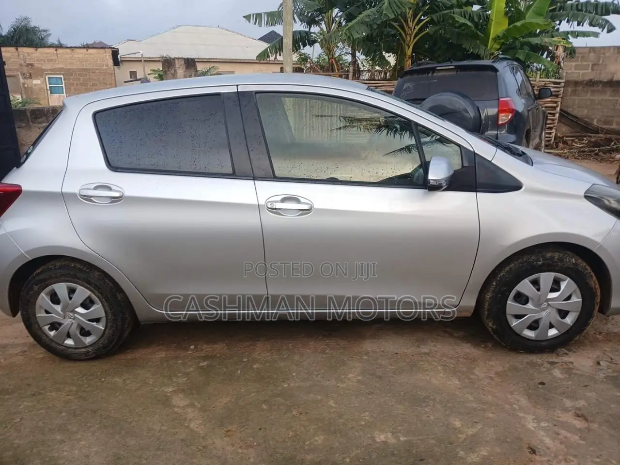 Toyota Vitz 1.3 FWD 3dr 2015 Silver