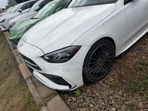Mercedes-Benz C300 2022 White