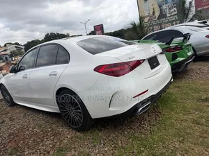 Mercedes-Benz C300 2022 White