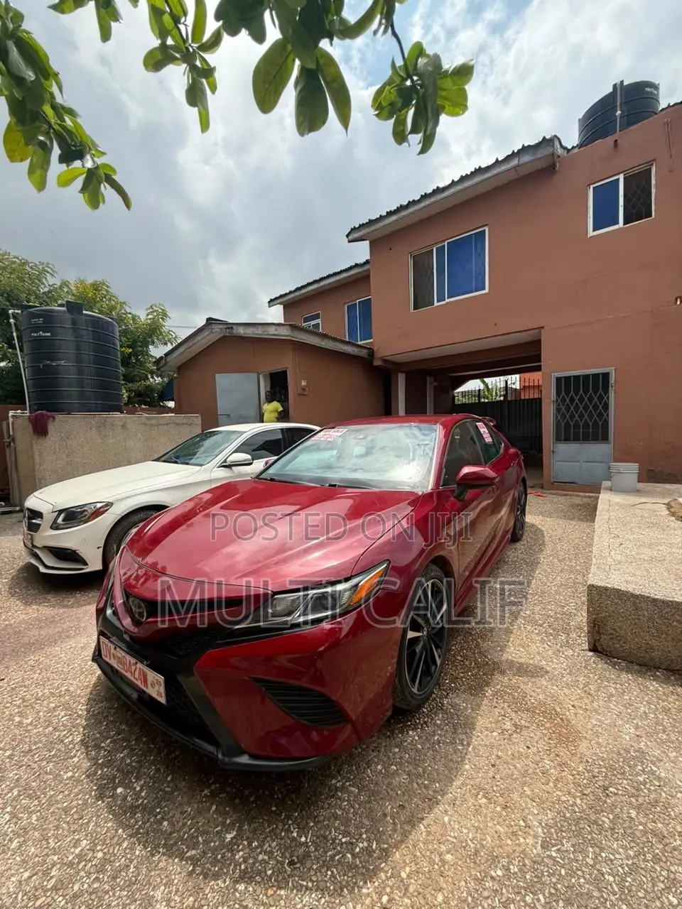 Toyota Camry SE FWD (2.5L 4cyl 8AM) 2018