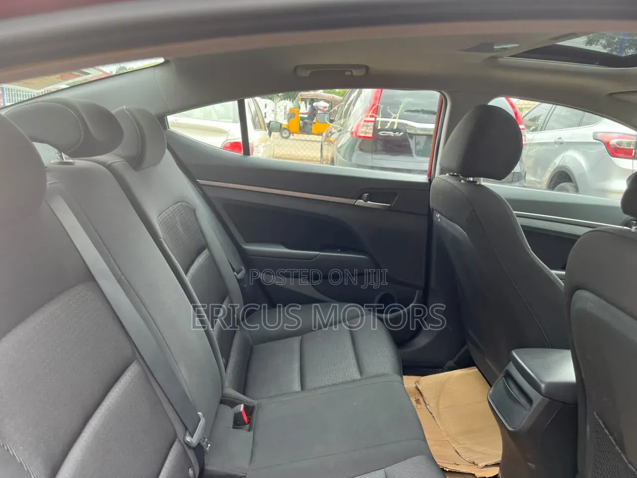 Hyundai Elantra 2018 Red
