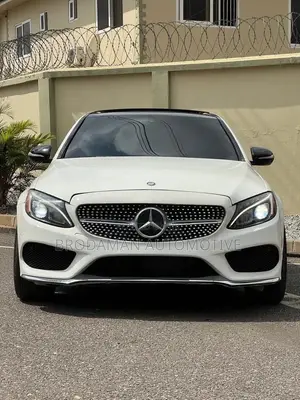 Mercedes-Benz C300 Base 4dr RWD Sedan (2.0L 4cyl 7A) 2015 White