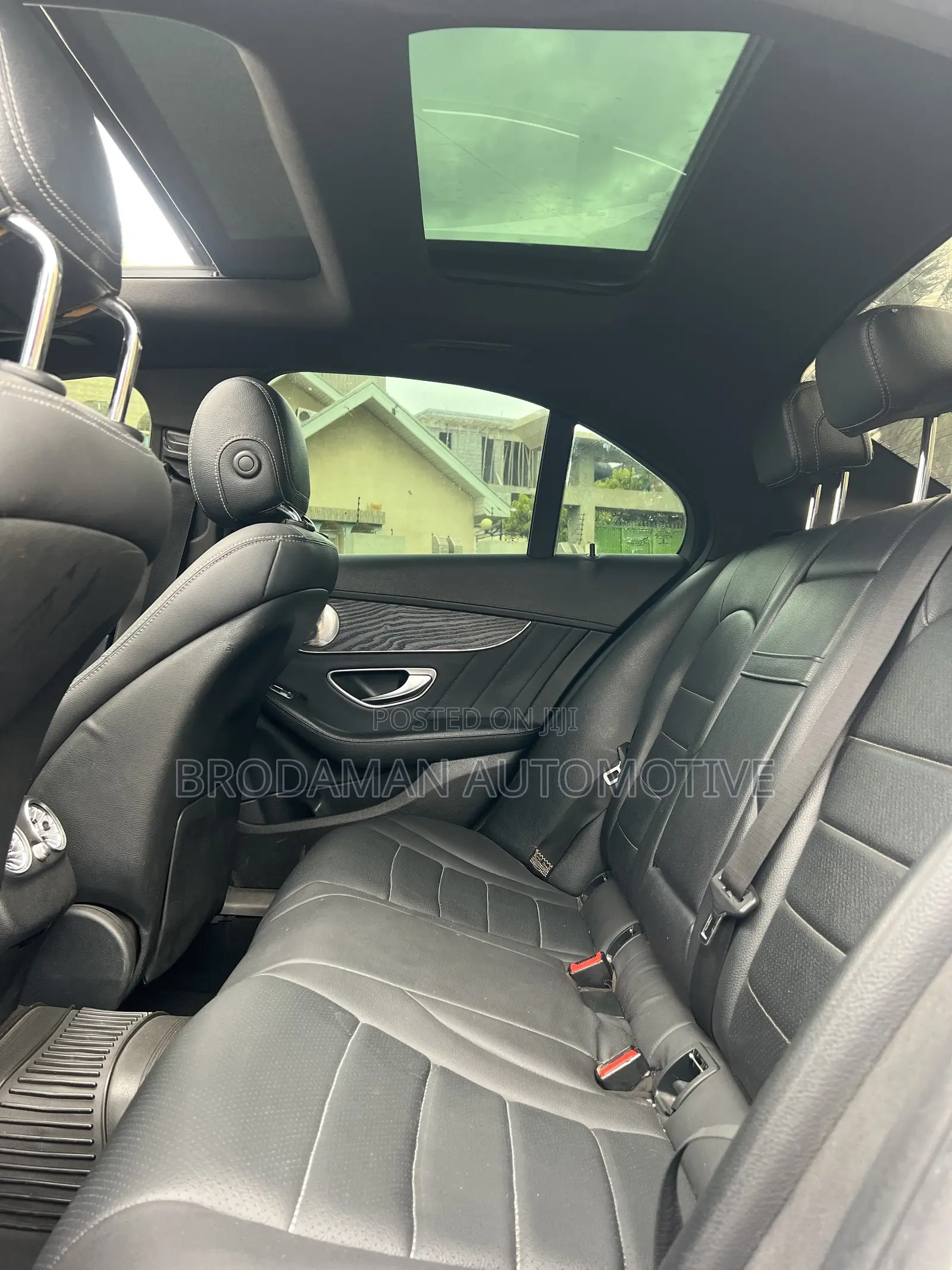 Mercedes-Benz C300 Base 4dr RWD Sedan (2.0L 4cyl 7A) 2015 White