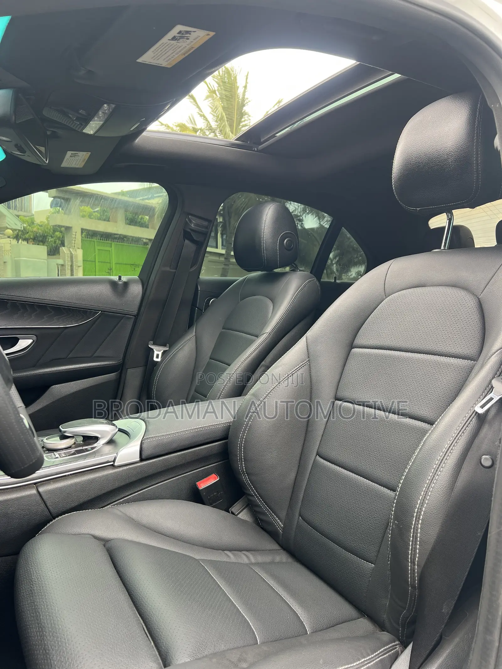 Mercedes-Benz C300 Base 4dr RWD Sedan (2.0L 4cyl 7A) 2015 White