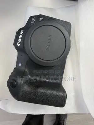 Canon R8 Like New