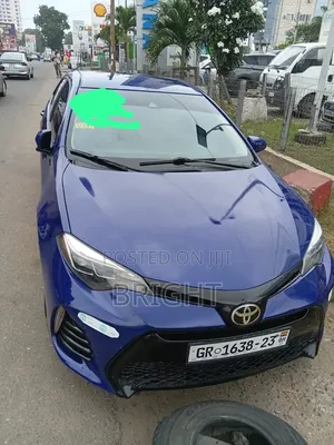 Toyota Corolla 2018 Blue