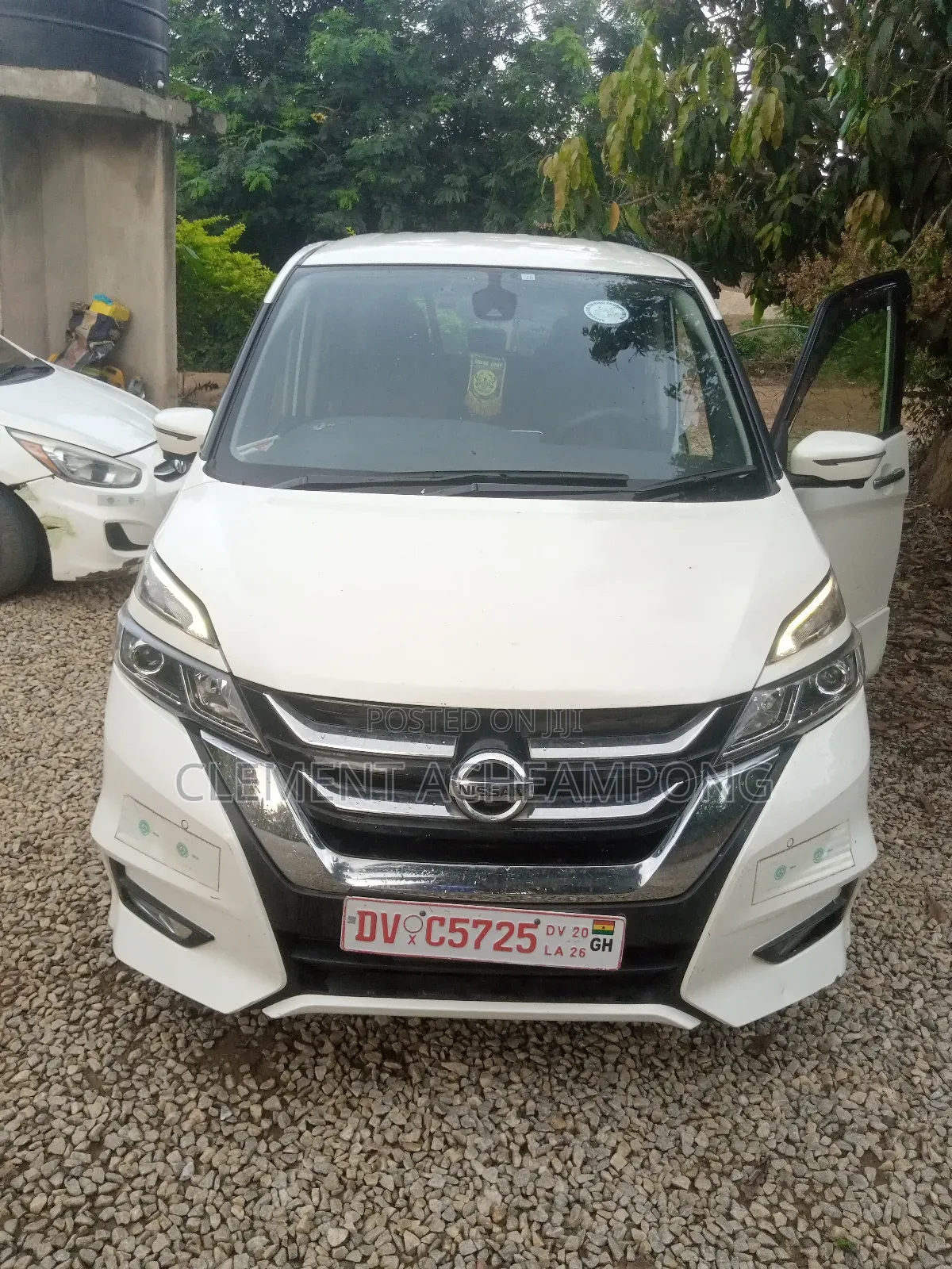Nissan Serena 2016 Off white