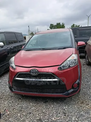 Toyota Sienta 1.5 AWD (6-seater) 2015 Red