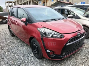 Toyota Sienta 1.5 AWD (6-seater) 2015 Red
