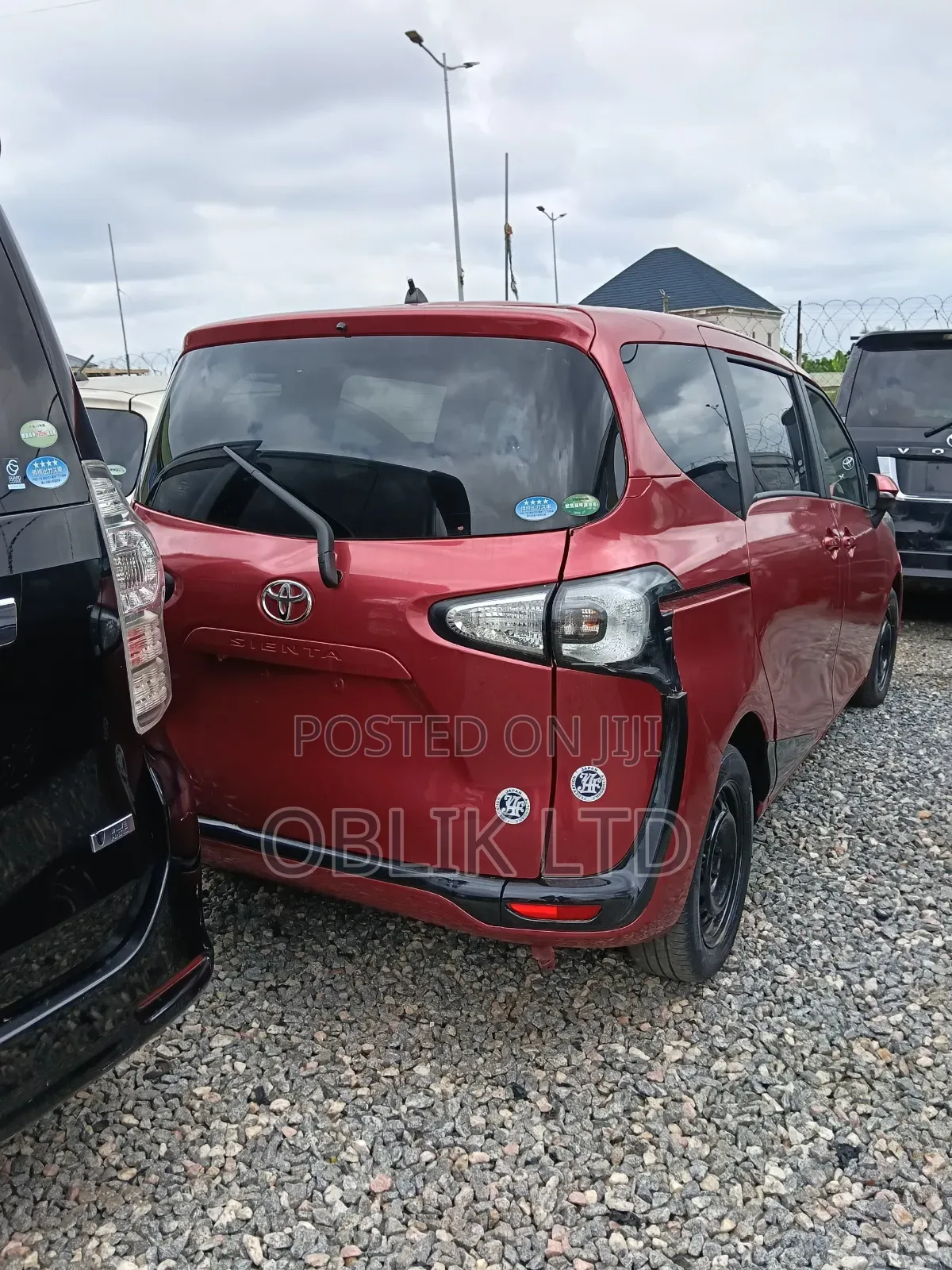 Toyota Sienta 1.5 AWD (6-seater) 2015 Red