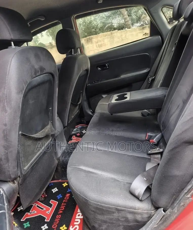 Hyundai Elantra 2010 Red
