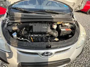 Hyundai I10 2011 Silver