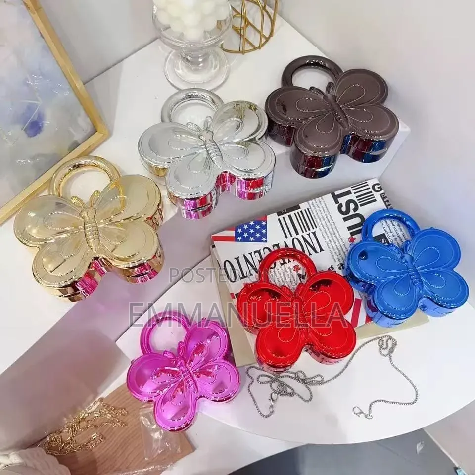 Mini Dressing Clutch