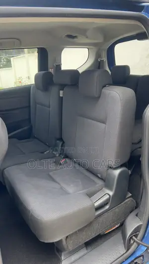 Toyota Sienta 1.5 AWD 2016 Blue