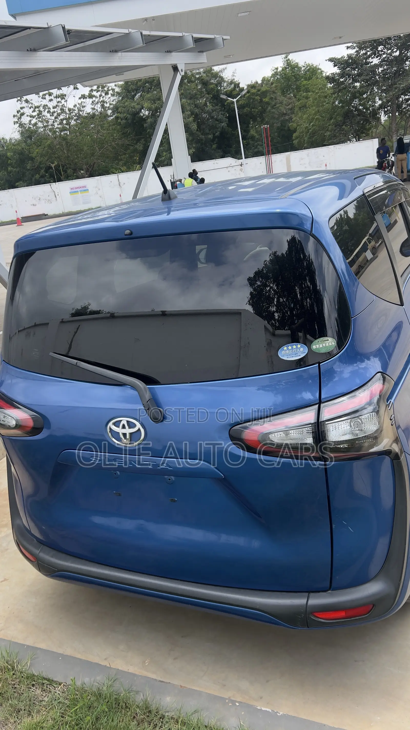 Toyota Sienta 1.5 AWD 2016 Blue