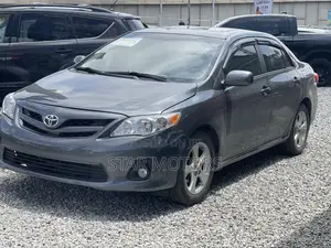 Toyota Corolla LE Special Edition 4dr Sedan (1.8L 4cyl 4A) 2013 Gray