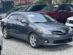 Toyota Corolla LE Special Edition 4dr Sedan (1.8L 4cyl 4A) 2013 Gray