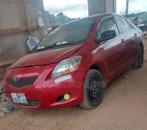 Toyota Yaris 2010 Red