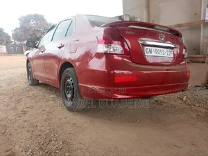 Toyota Yaris 2010 Red