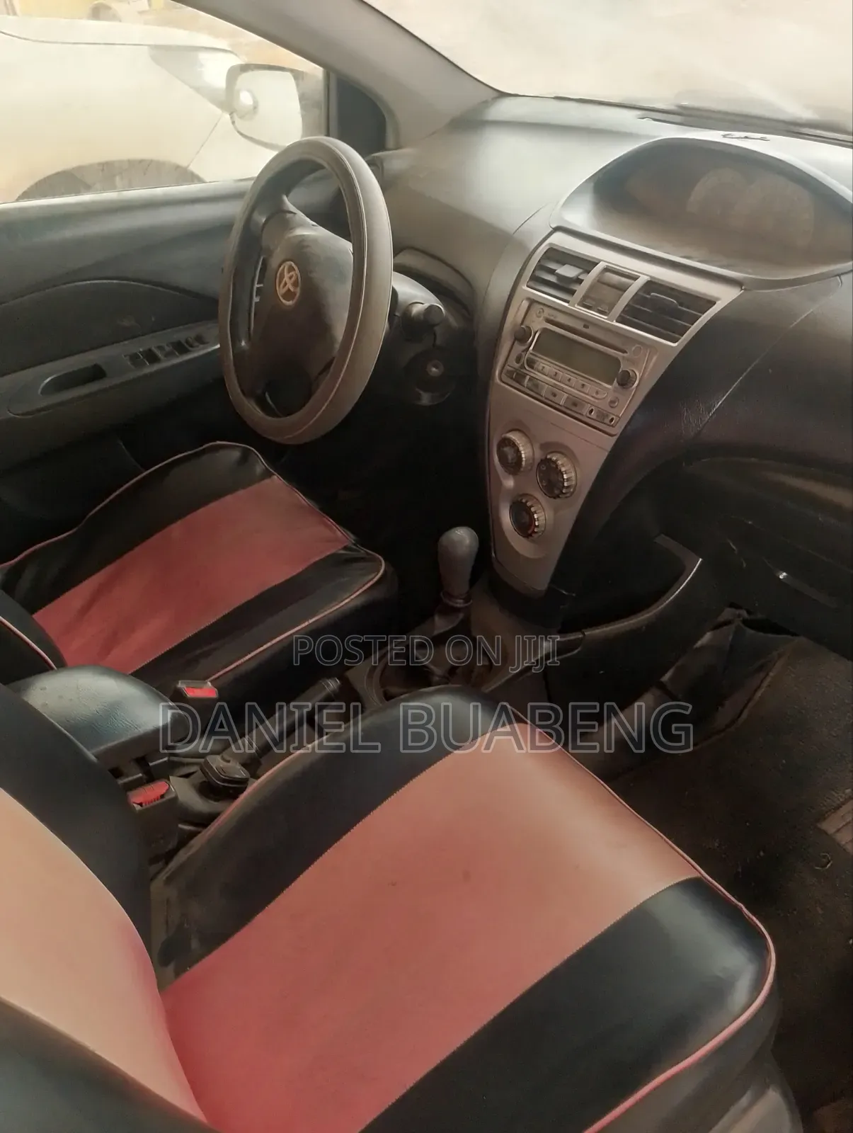 Toyota Yaris 2010 Red