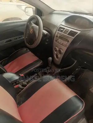 Toyota Yaris 2010 Red