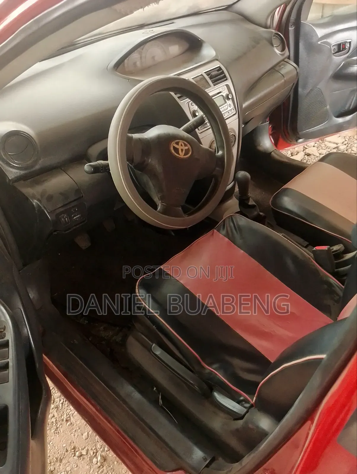 Toyota Yaris 2010 Red
