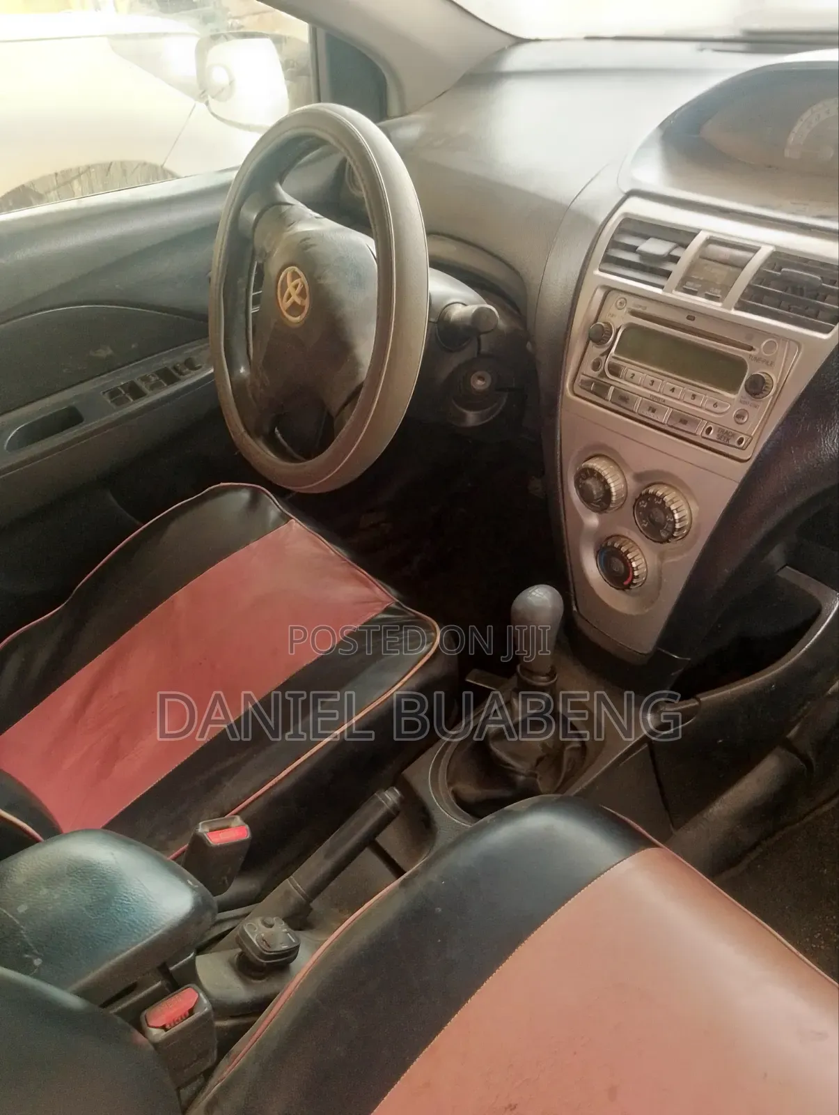 Toyota Yaris 2010 Red