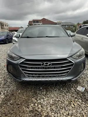 Hyundai Elantra 2017 Silver